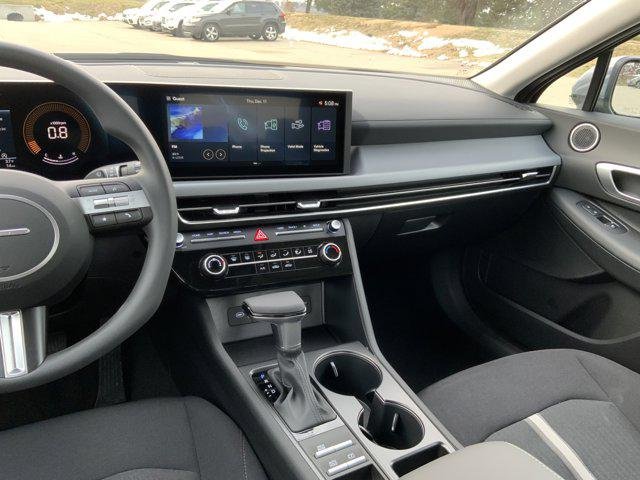 New 2026 Transmission Blue Hyundai SE image 7