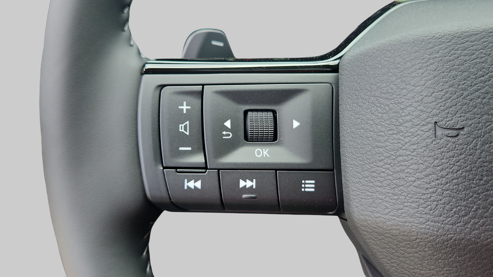 Certified Used 2026 Black Nissan Platinum image 15