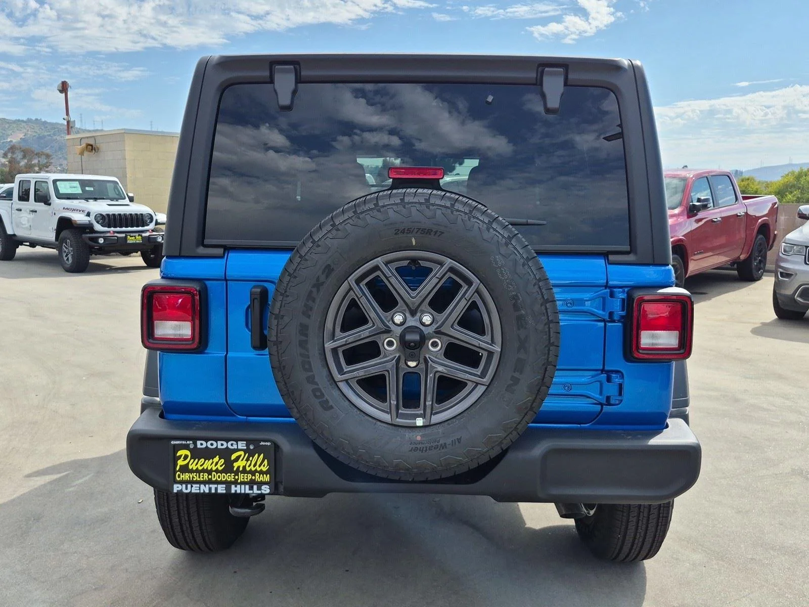 New 2026 Hydro Blue Pearl-Coat Exterior Paint Jeep Sport S image 5