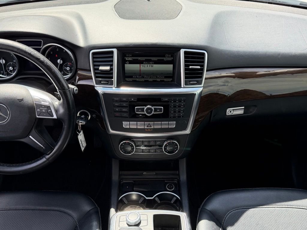 Used 2014 White Mercedes-Benz ML 350 image 9
