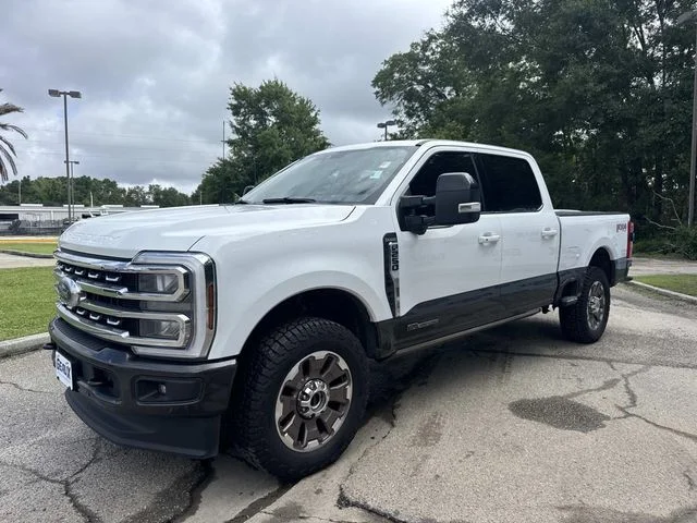 Used 2025 Bronze Ford King Ranch image 6