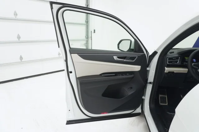 New 2026 Opal White Pearl Volkswagen 2.0T SEL Premium R-Line image 13
