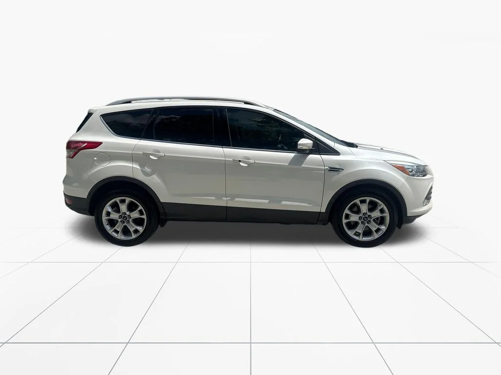 Used 2015 White Platinum Clearcoat Metallic Ford Titanium image 9