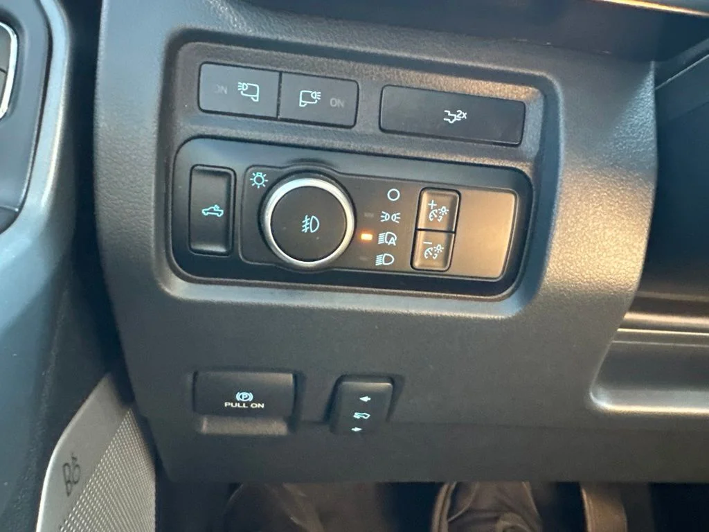Used 2024 Blue Ford Lariat image 27