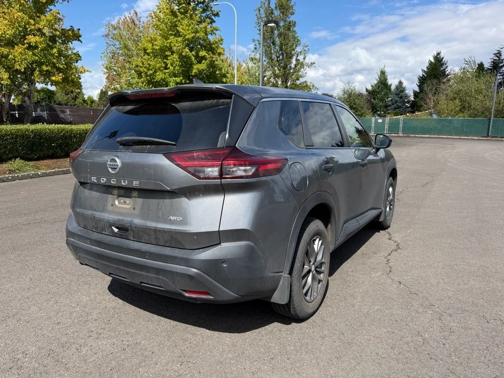 Used 2021 Gun Metallic Nissan S image 7