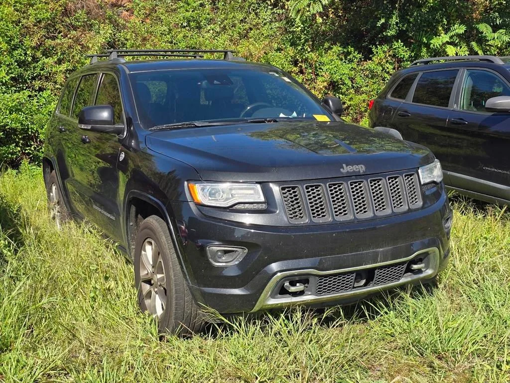 Used 2016 Black Jeep Overland image 9