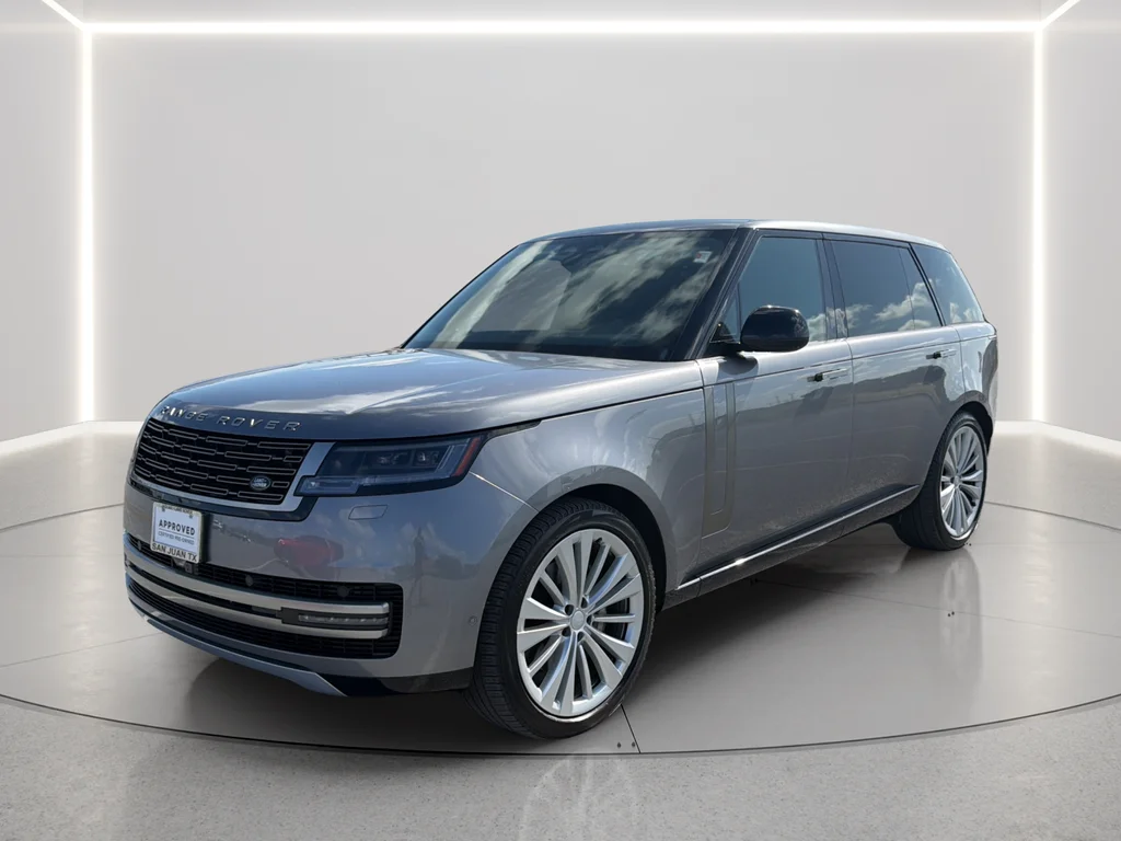 Used 2024 Gray Land Rover SE image 6