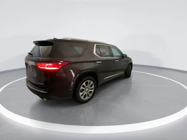 Used 2021 Red Chevrolet Premier image 4