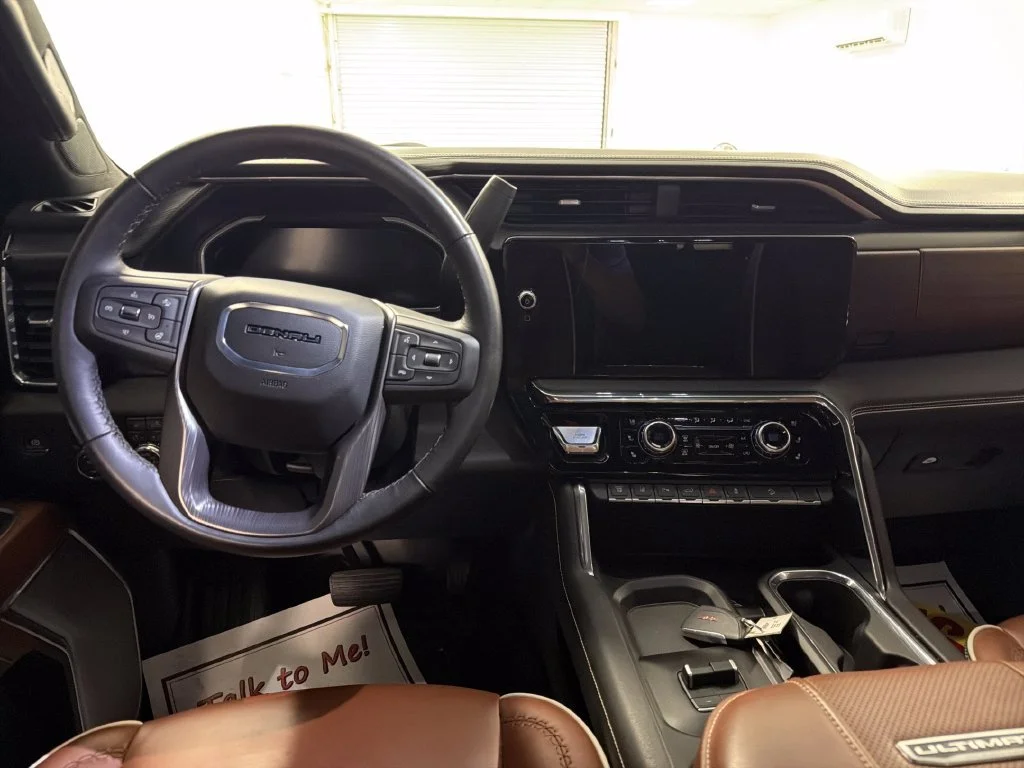 Used 2026 Glacier White Tricoat GMC Denali Ultimate image 17
