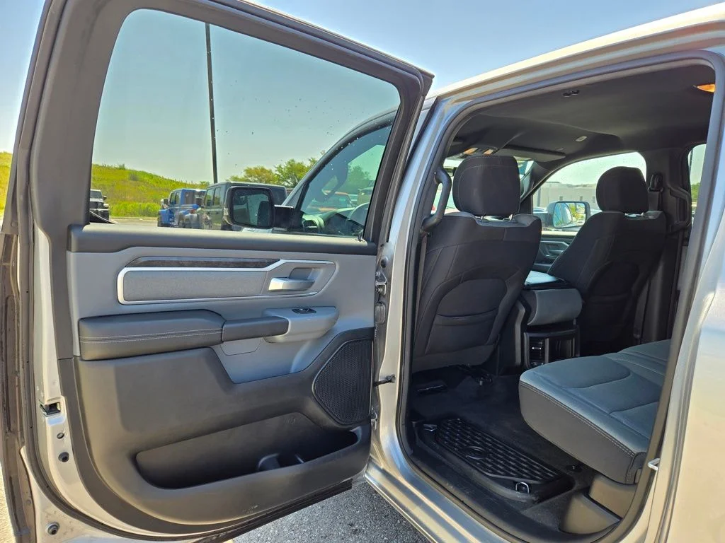 Used 2023 Silver Ram Big Horn/Lone Star image 27
