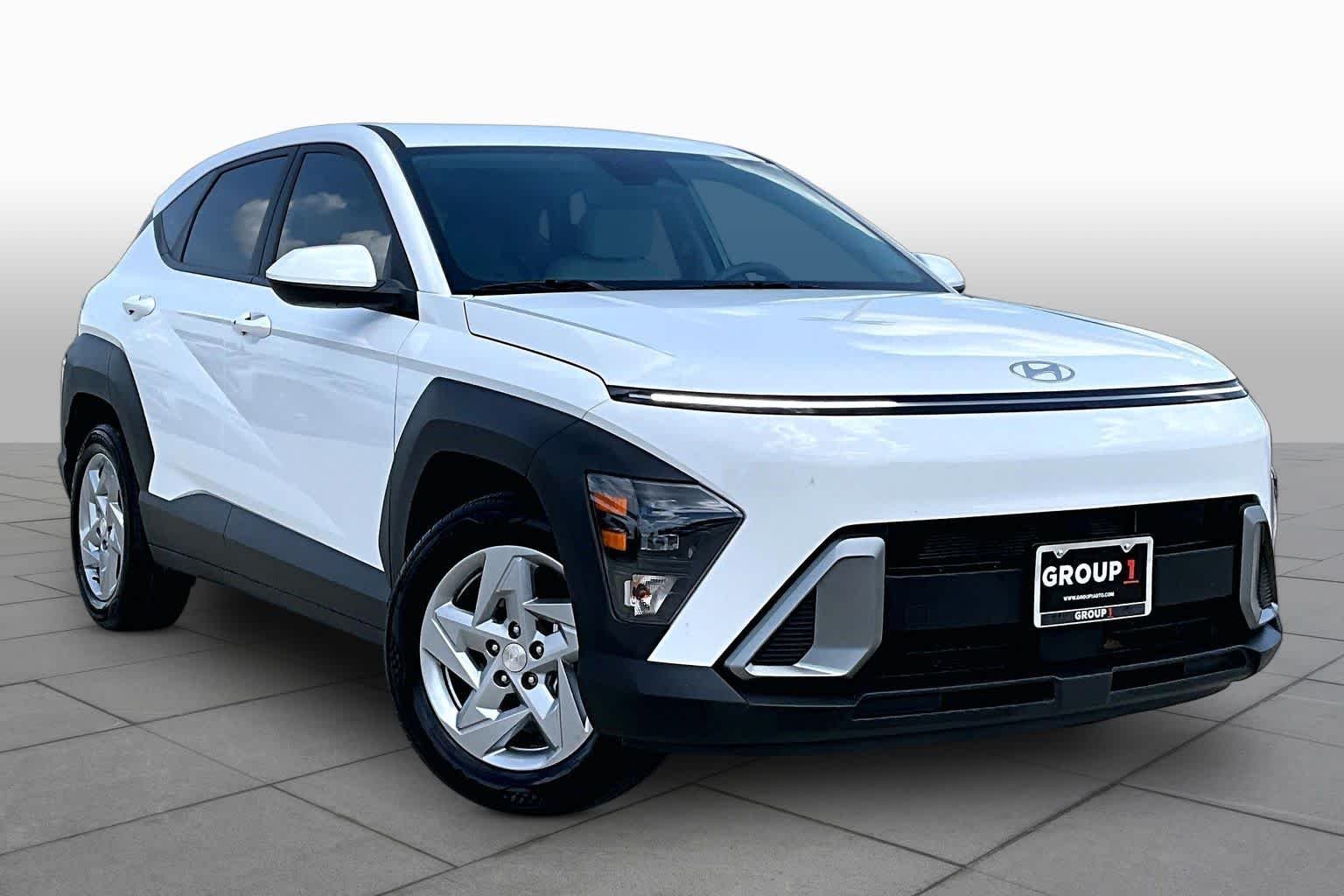 Certified Used 2026 Atlas White Hyundai SE image 3