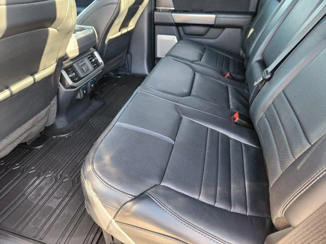 Used 2024 Agate Black MET Ford Platinum 4x4 SuperCrew Cab 5.5 ft. box 145 in. WB image 29