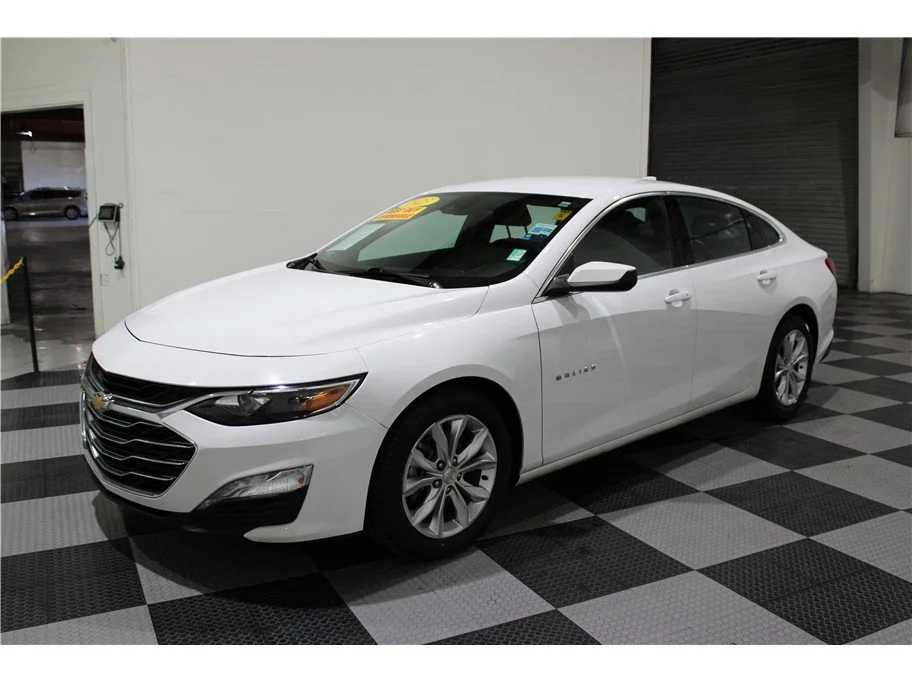 Used 2023 Summit White Chevrolet LT image 7