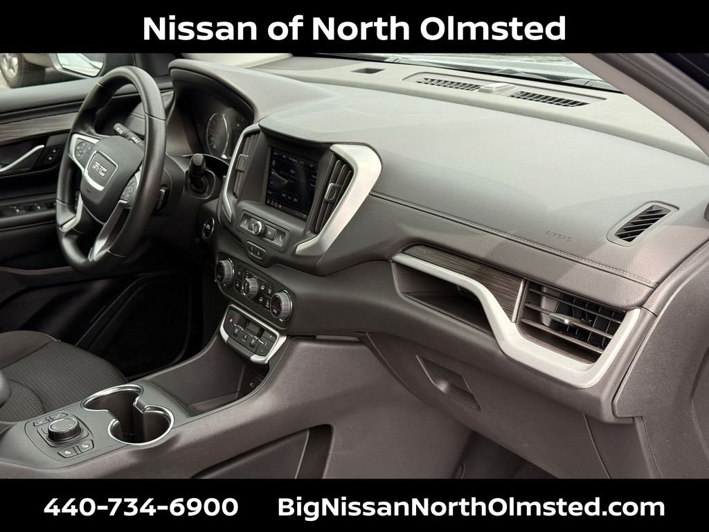 Used 2024 Ebony Twilight Metallic GMC SLE image 28