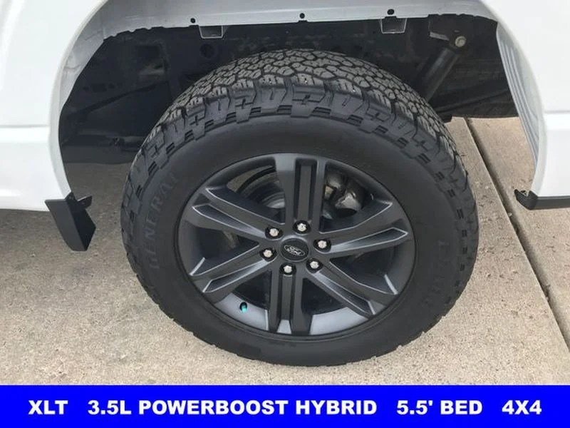 Certified Used 2023 Oxford White Ford XLT image 30