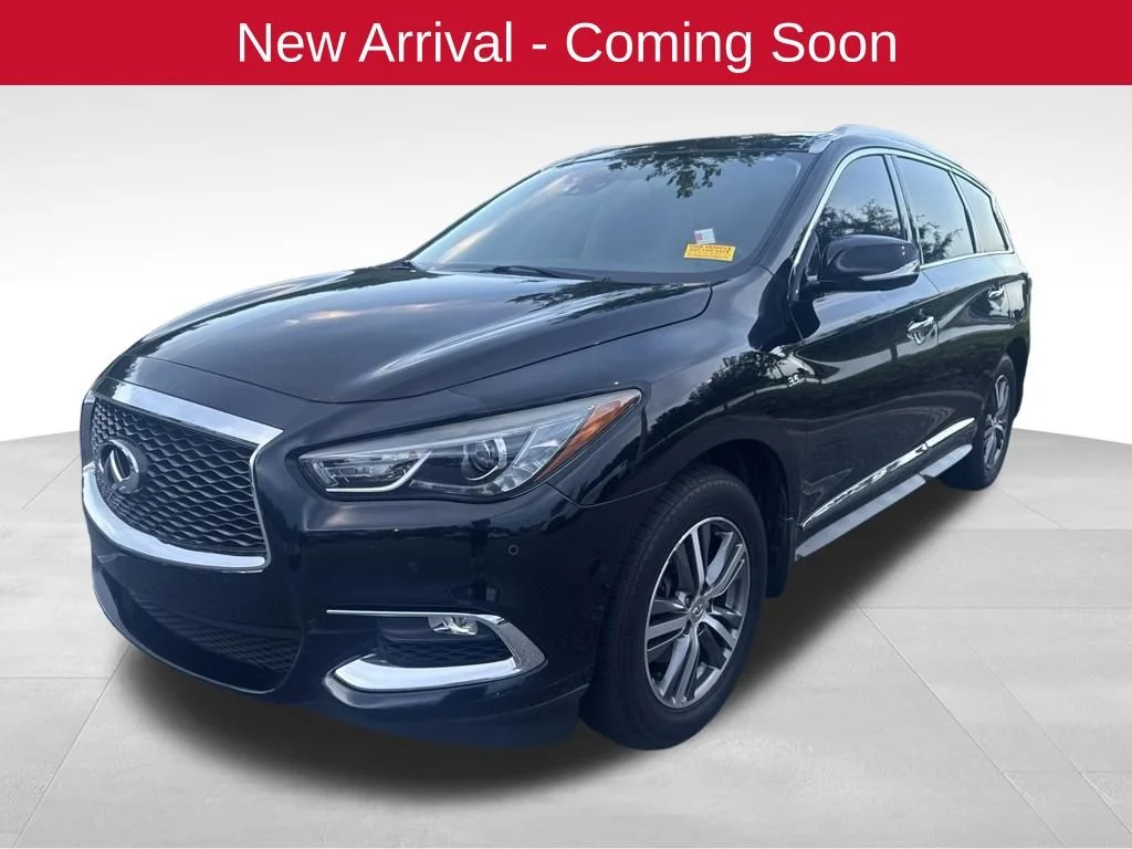 Used 2020 Black INFINITI LUXE image 2
