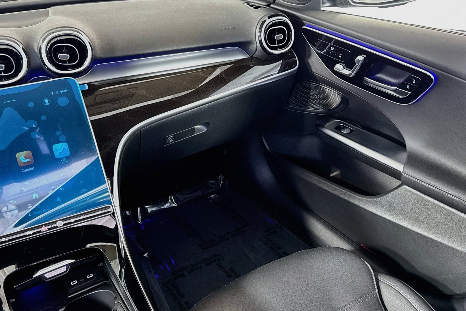 New 2026 Selenite Grey Metallic Mercedes-Benz C 300 image 21