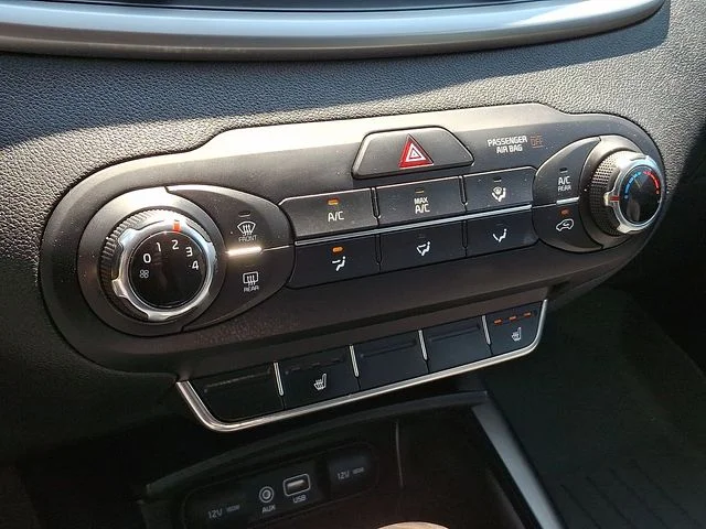 Used 2016 Silver Kia LX image 16