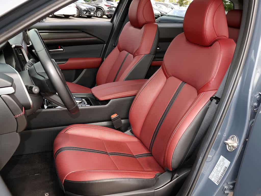 Used 2025 Polymetal Gray Metallic Mazda Premium Package image 10