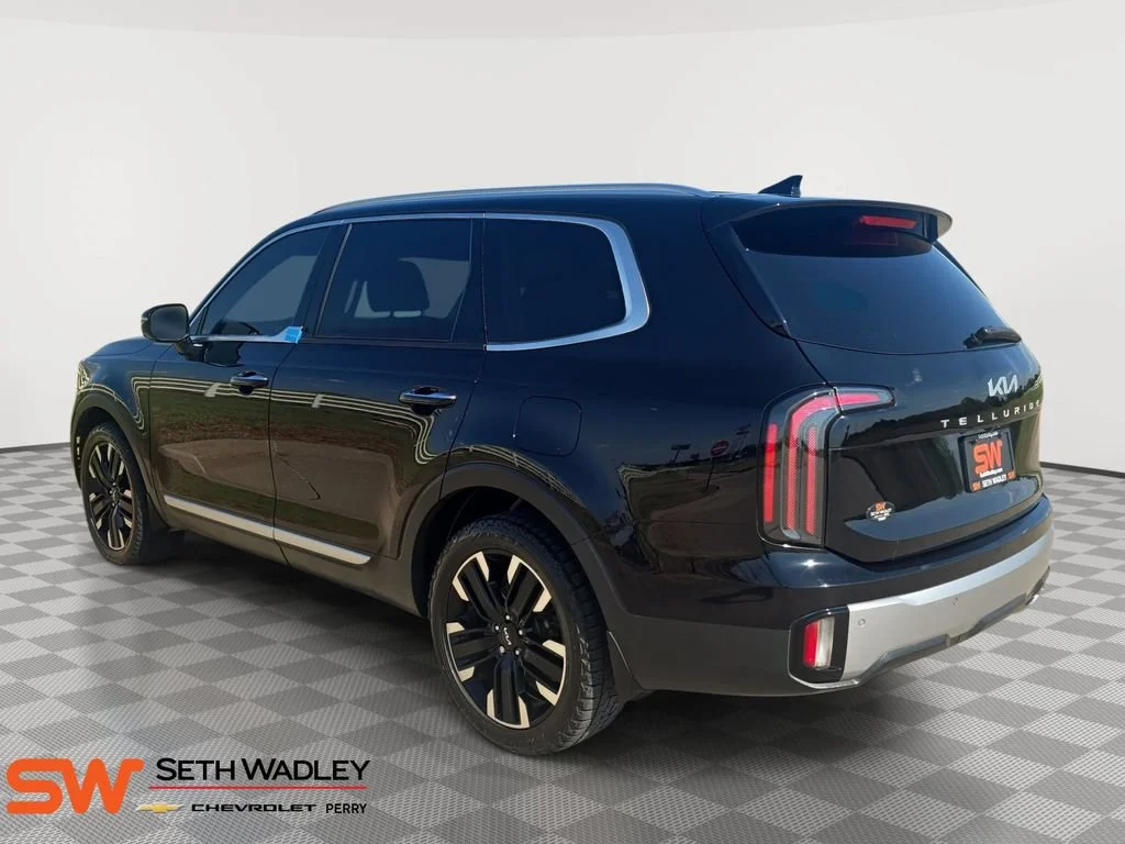 Used 2023 Ebony Black Kia SX image 5