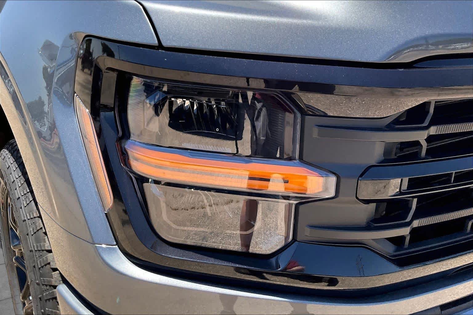 New 2026 Carbonized Gray Metallic Ford XLT image 13