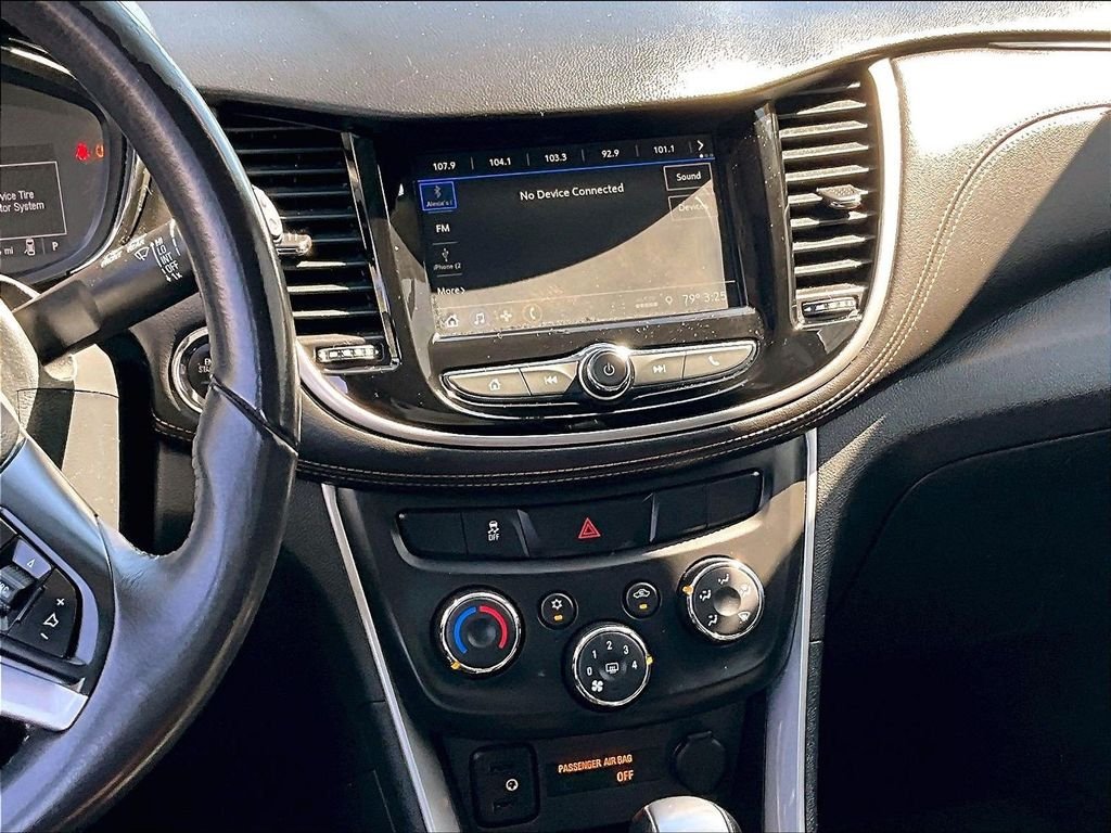 Used 2018 White Chevrolet LT image 17