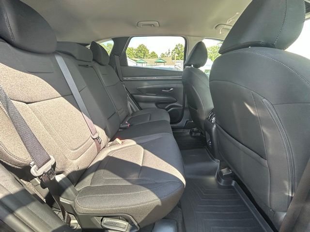 Used 2022 Black Hyundai SEL image 6