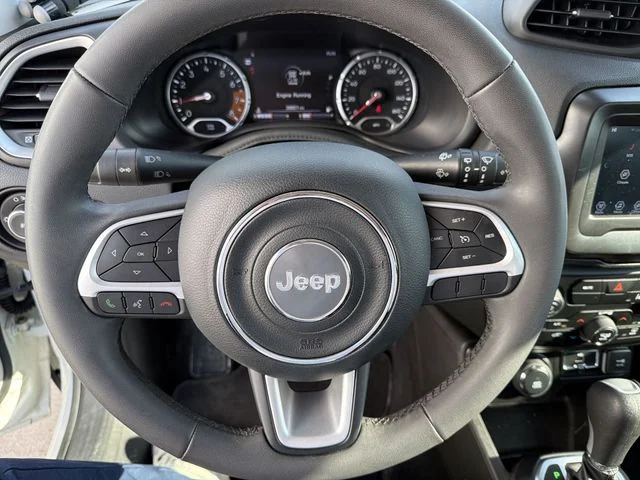 Used 2021 White Jeep Latitude image 16
