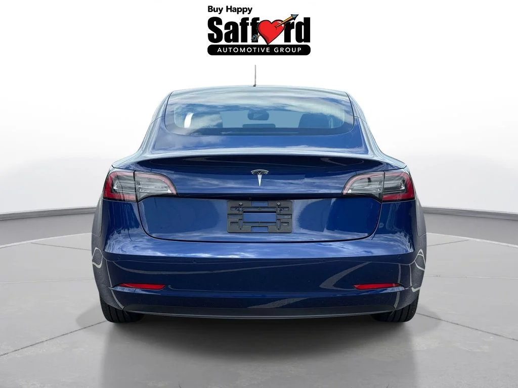 Used 2019  Tesla Standard Range Plus image 6