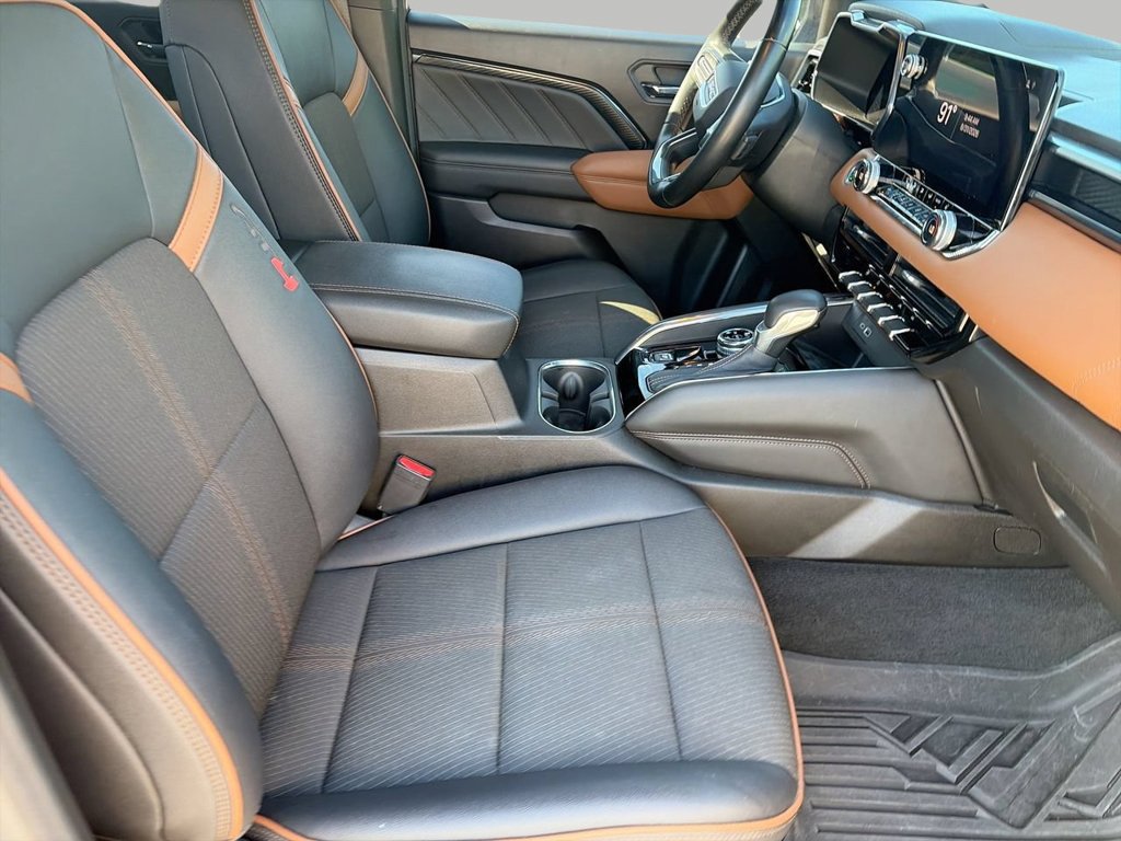 Used 2023 DYNAMIC BLUE METALLIC GMC 4WD AT4 image 9