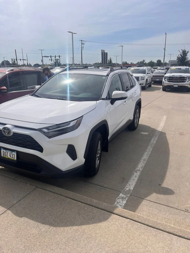 Used 2025 White Toyota XLE image 2