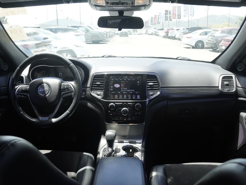 Used 2021 White Jeep Laredo X image 24