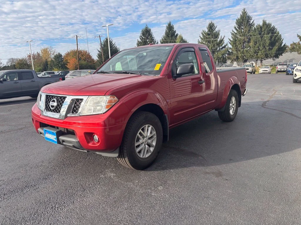 Used 2017 Red Nissan SV image 9
