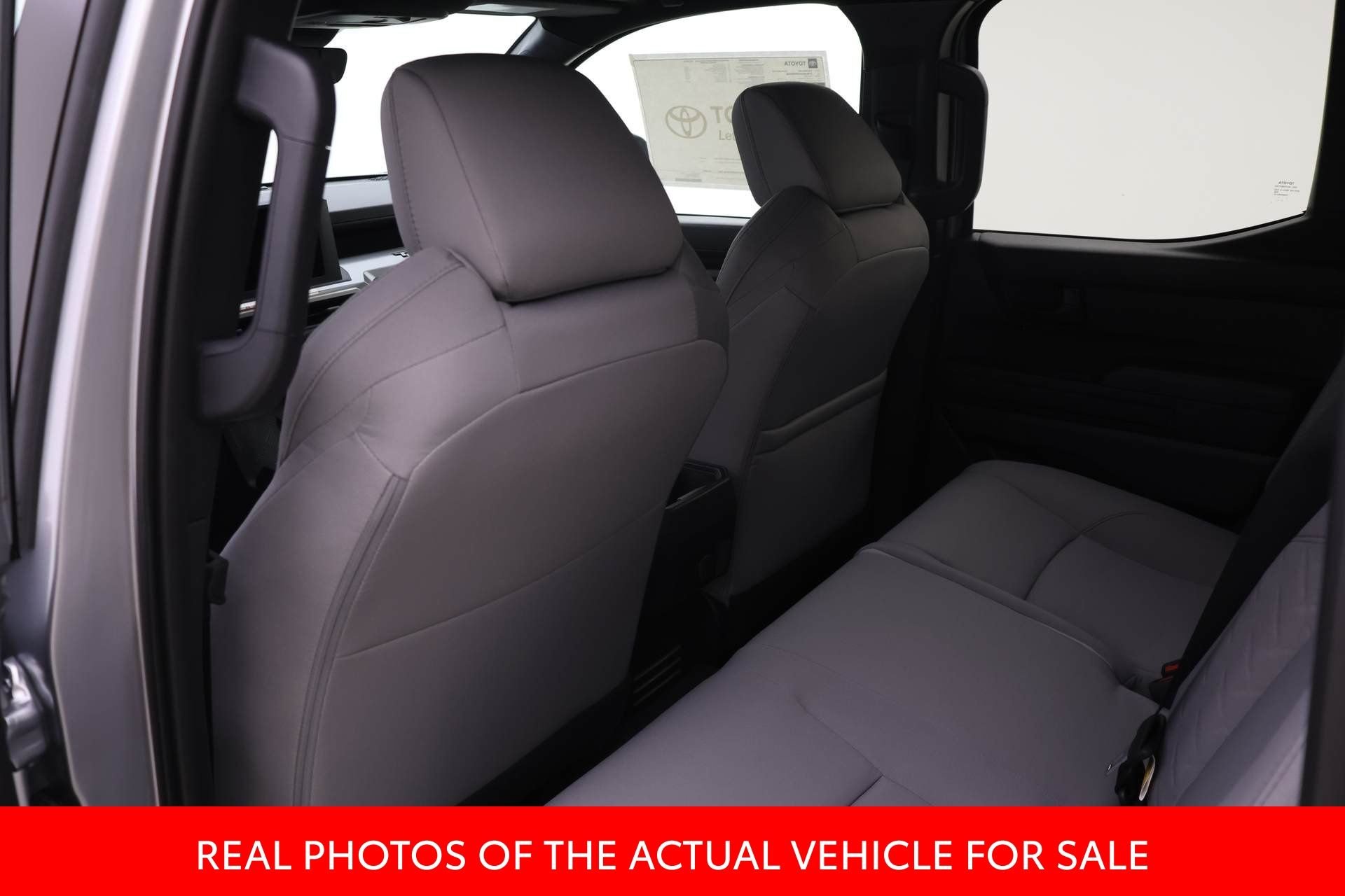 2025 Toyota Tacoma SR5 - Photo 9