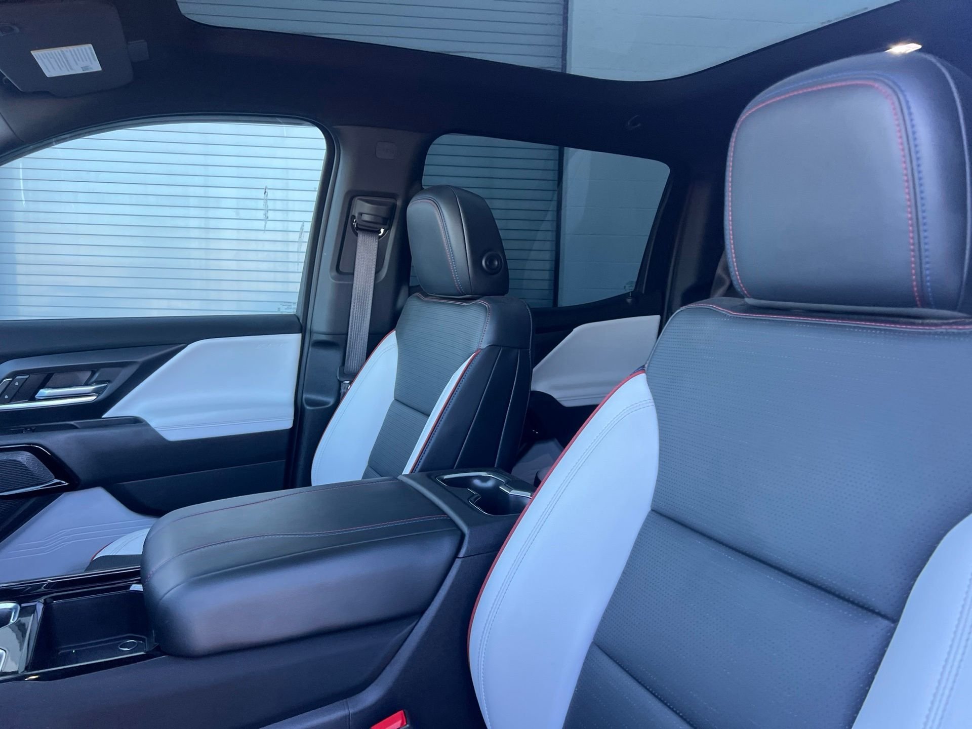 Used 2025 Gray Chevrolet RST image 31