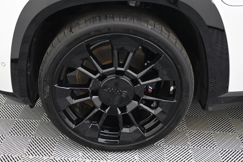 2023 BMW XM Base - Photo 20