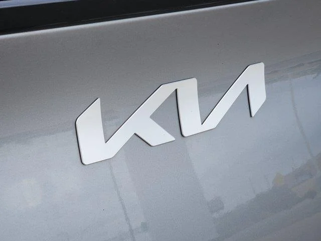 Used 2025 Gravity Gray KIA LX Front-Wheel Drive image 13