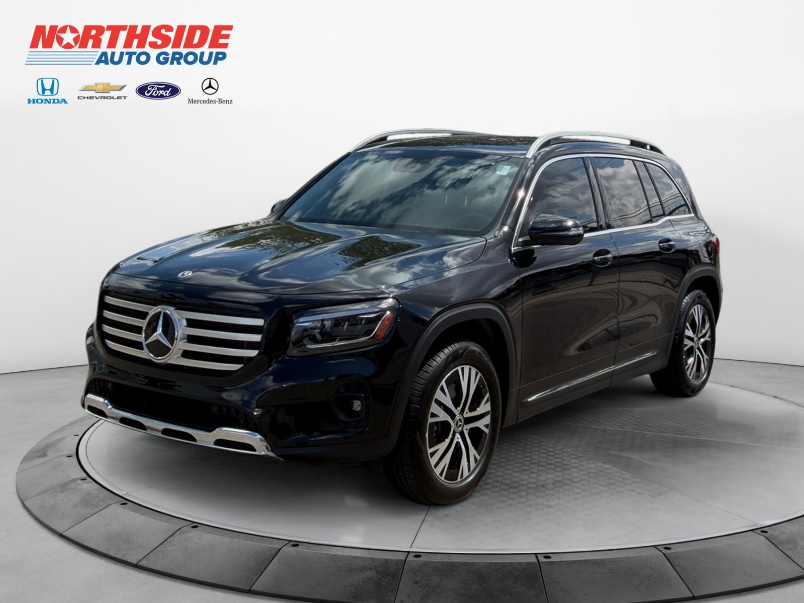 Used 2026 Black Mercedes-Benz GLB 250 image 3