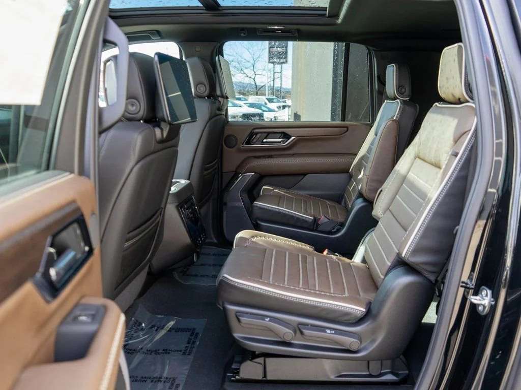 2026 GMC Yukon XL Denali Ultimate - Photo 14