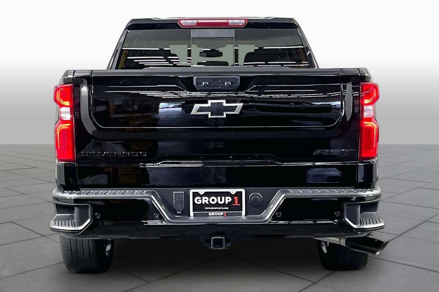 Used 2025 Black Chevrolet RST image 5