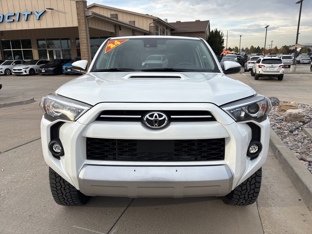 2024 Toyota 4Runner TRD Off-Road photo 2