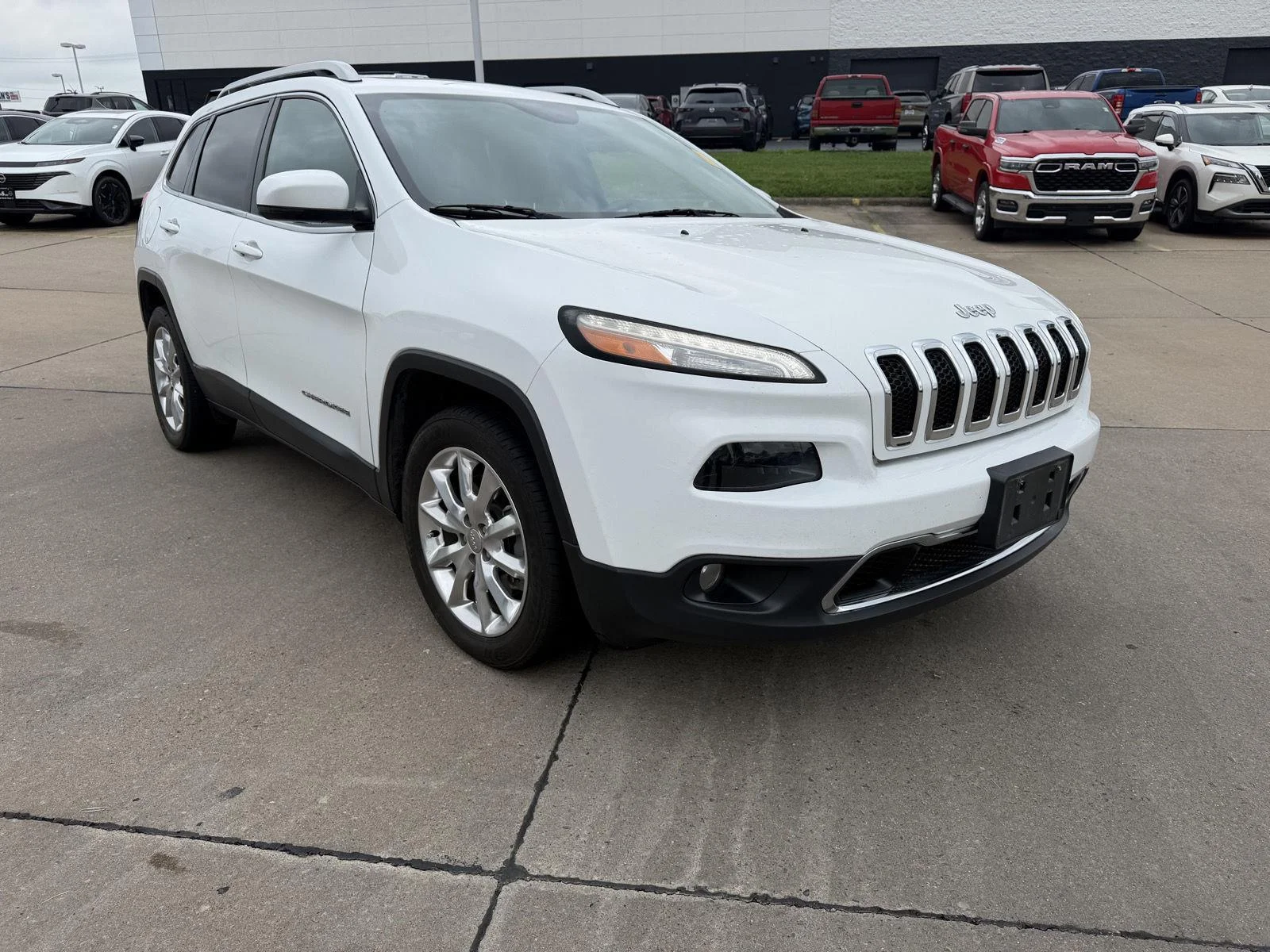 2017 Jeep Cherokee Limited's photo