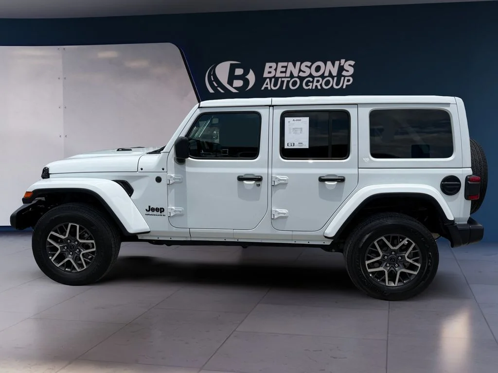 Used 2025 White Jeep Sahara image 2