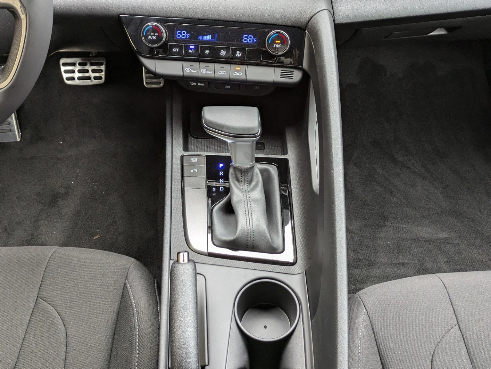 Used 2025 Ultimate Red Hyundai SEL Convenience image 15