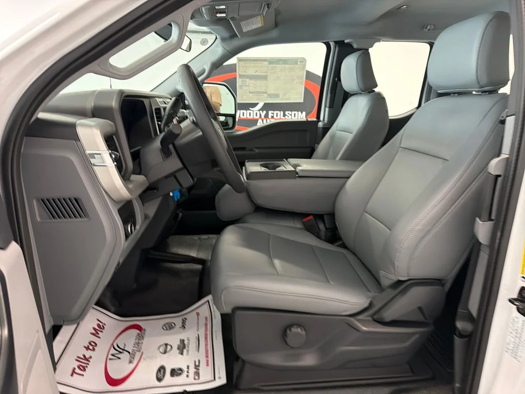 New 2027 Oxford White Ford F-250® XL image 11