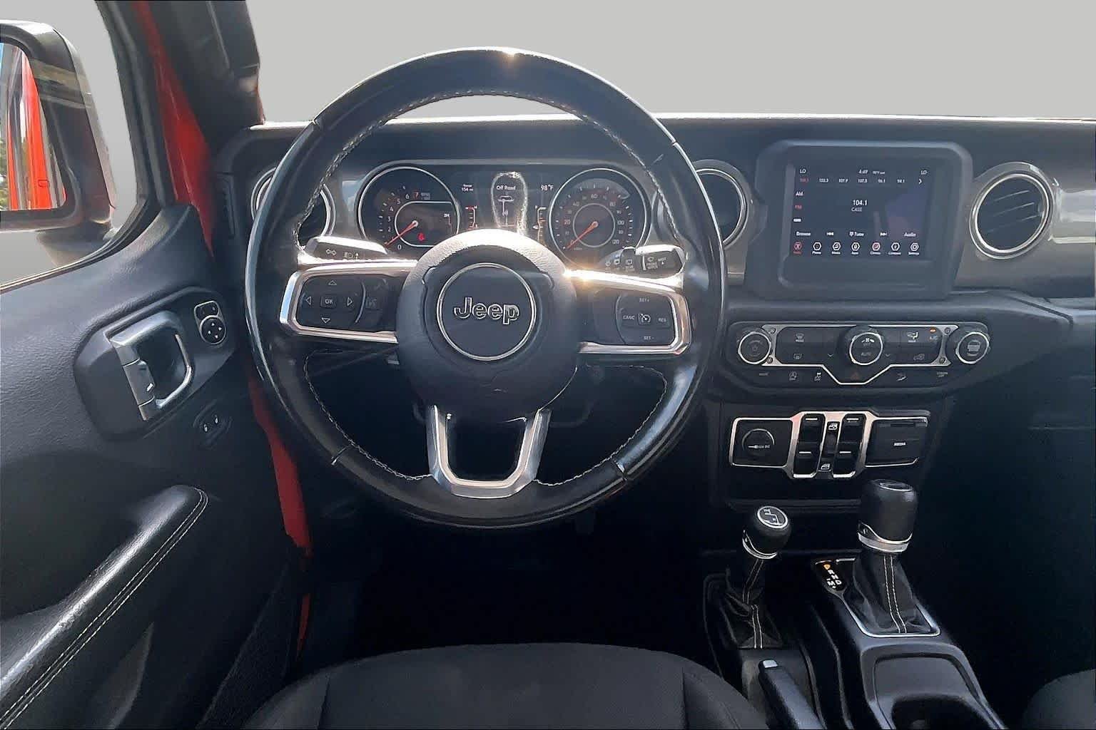Used 2019 Punkn Metallic Clear Coat Jeep Sahara image 6