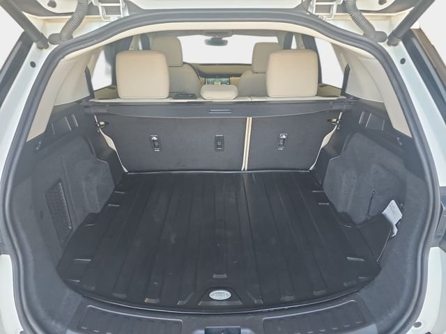 Certified Used 2025 White Land Rover S image 14