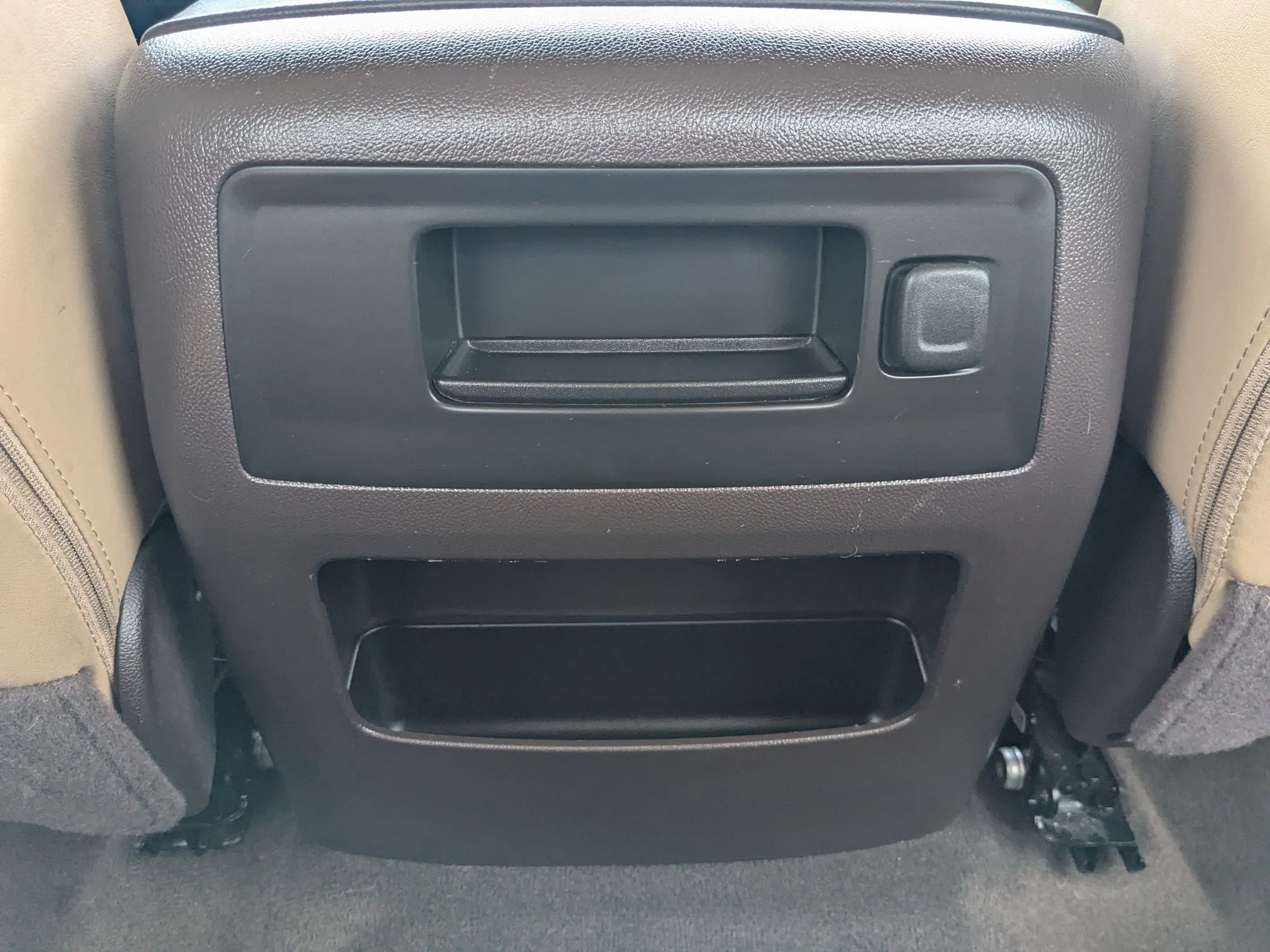 Used 2017 Onyx Black GMC Denali image 29