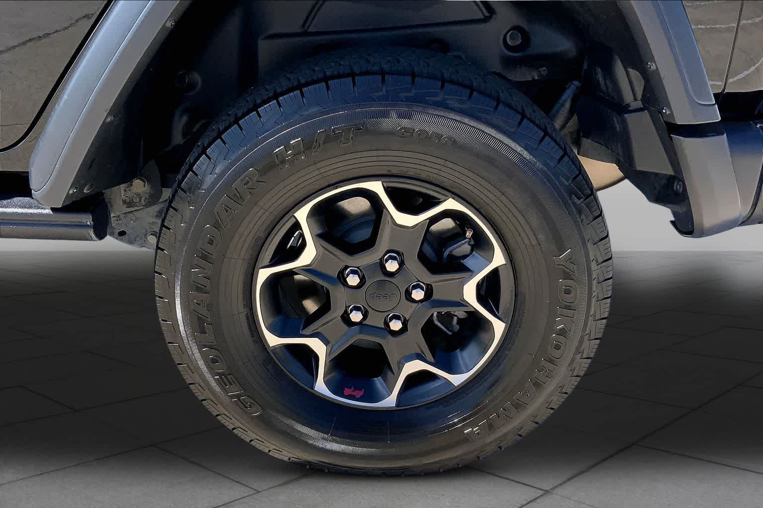 Used 2020 Black Clearcoat Jeep Recon image 19