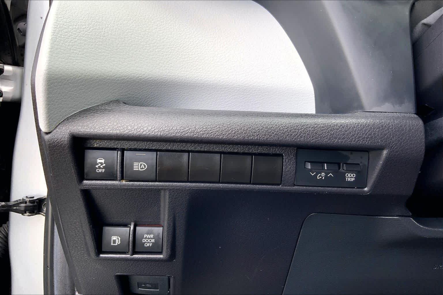 Used 2025 Celestial Silver Metallic Toyota XLE image 33